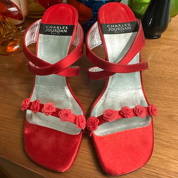 Vintage Red Charles Jourdan Paris Strappy Satin Sandals Heels Size 6 1/2 Roses - Picture 8 of 13